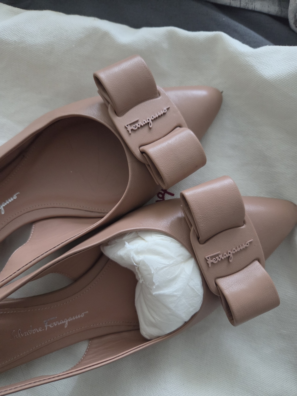 Salvatore Ferragamo Blush Bow Pointed-Toe Flats